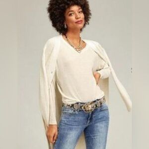CAbi Cream V-Neck serenity Top